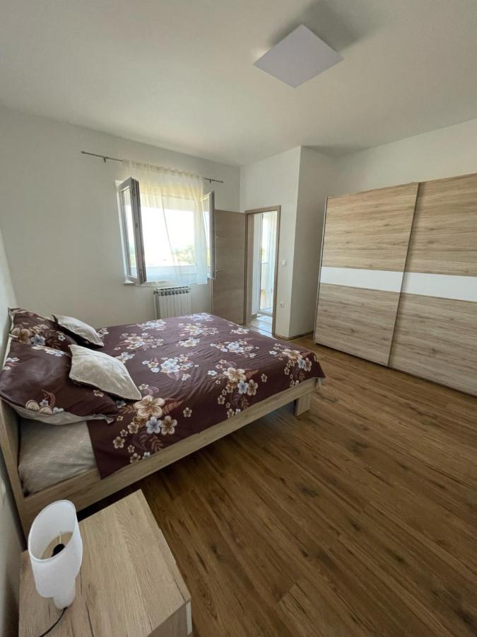 Ližnjan Apartman Varea מראה חיצוני תמונה