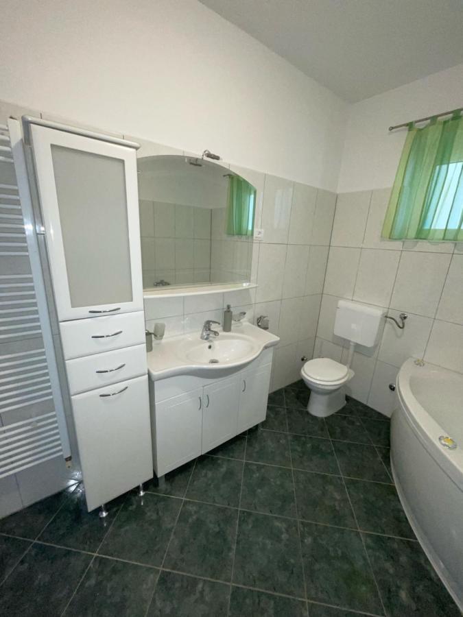 Ližnjan Apartman Varea מראה חיצוני תמונה